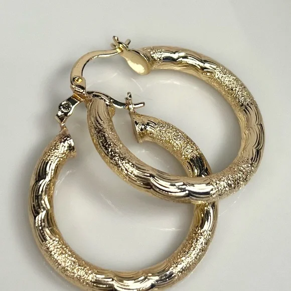 14k gold filled design tube earrings - Picture 2 of 3